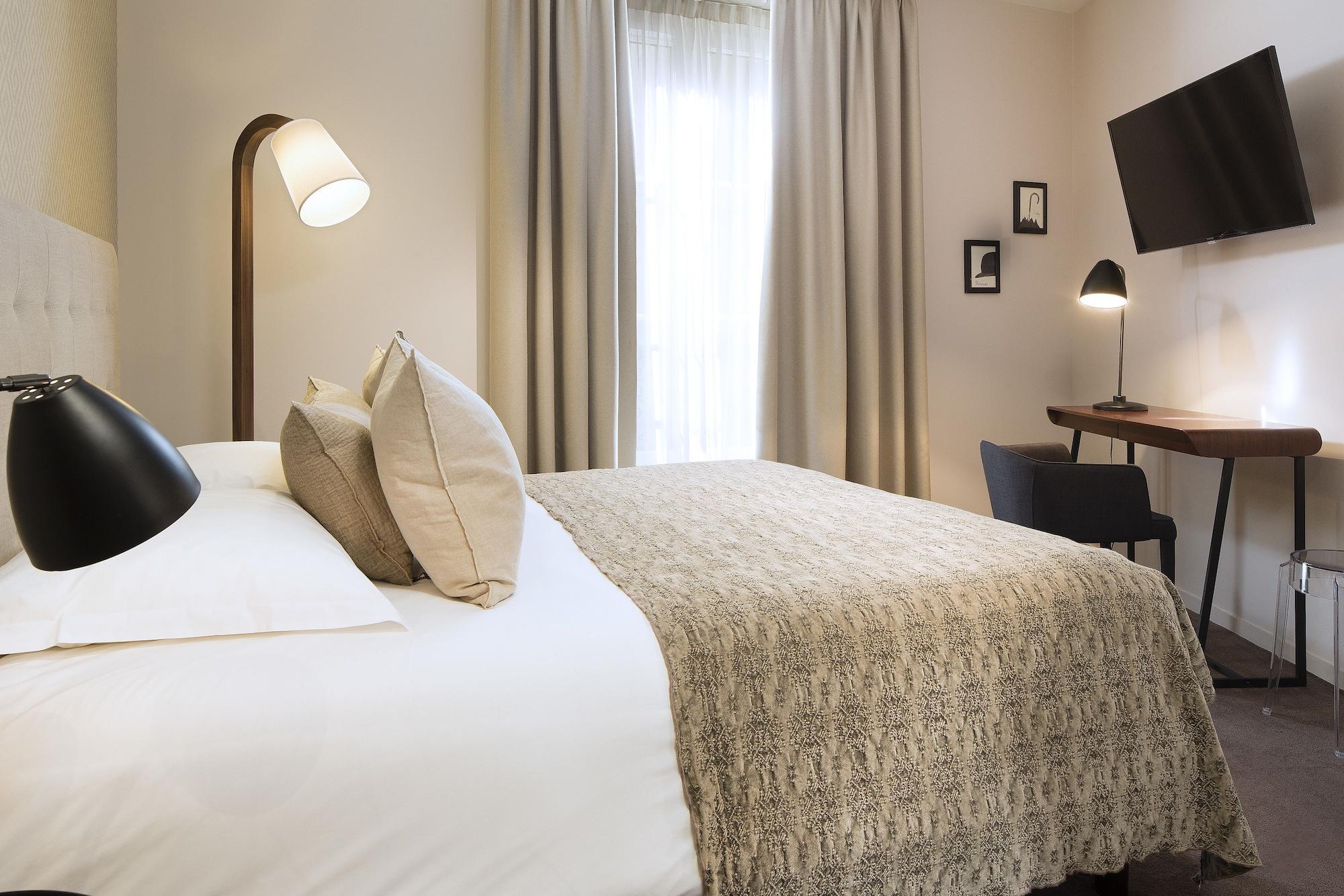Le Nemours 3* Rennes